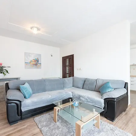 Apartamento Luxury With Garden Jacuzzi And Wellness Trogir
