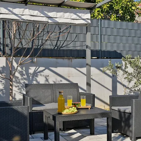 Apartamento Luxury With Garden Jacuzzi And Wellness