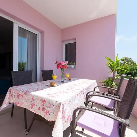 Luxury With Garden Jacuzzi And Wellness Διαμέρισμα *