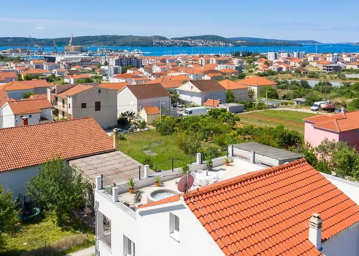 Luxury With Garden Jacuzzi And Wellness Διαμέρισμα