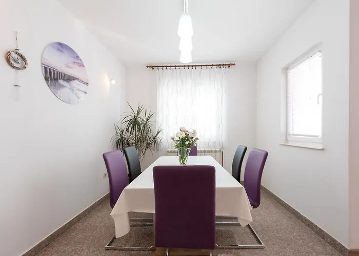 Luxury With Garden Jacuzzi And Wellness