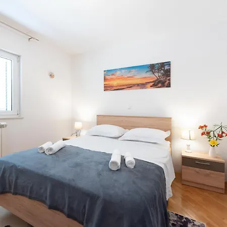 Apartment Luxury With Garden Jacuzzi And Wellness