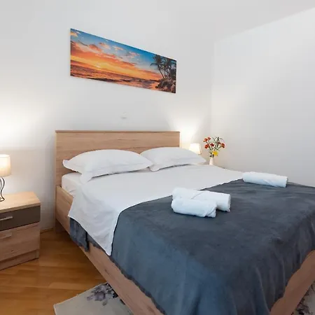 Luxury With Garden Jacuzzi And Wellness * Trogir